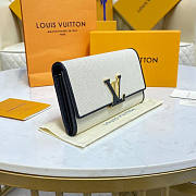 Louis Vuitton Capucines Wallet 20 x 11 cm - 2