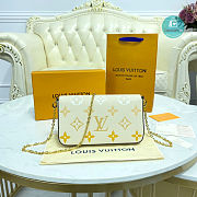 Louis Vuitton Pochette Felicie By The Pool Cream Saffron Leather Cross Body Bag 21 x 12 x 3 cm - 5