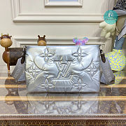 Louis Vuitton Maxi Multi Pochette Accessoire In Pink 34 x 21.5 x 5 cm - 4