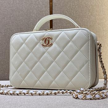 Chanel Vanity Case 22P In White Caviar 19x12x6cm 