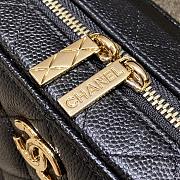 Chanel Vanity Case 22P In Black Caviar 19x12x6cm - 4
