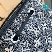 Colestore Louis Vuitton Petit NoéNoe Monogram Casual Style Denim 25.0 x 28.5 x 20.0 cm - 6