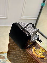 Colestore Louis Vuitton Petit NoéNoe Monogram Casual Style Denim 25.0 x 28.5 x 20.0 cm - 3