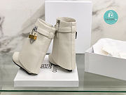 Givenchy Shark Lock Ankle Boots In Leather In White  - 4