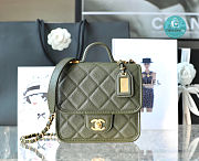 Chanel 22K Caviar Top Handle In Green 20.5x17x6cm - 5