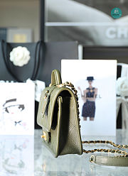 Chanel 22K Caviar Top Handle In Green 20.5x17x6cm - 2