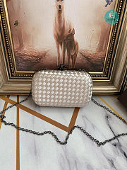 Bottega Veneta Woven Mini Knot Clutch In Silver 20x5x12cm - 3