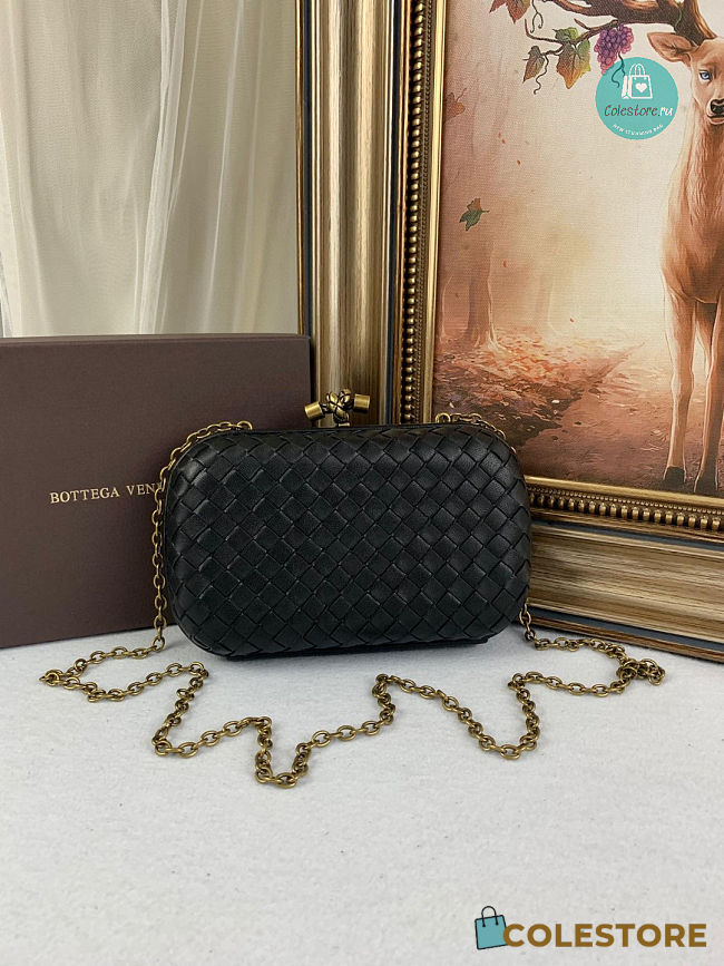 Bottega Veneta Woven Mini Knot Clutch In Black 20x5x12cm - 1