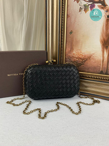 Bottega Veneta Woven Mini Knot Clutch In Black 20x5x12cm