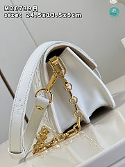 Louis Vuitton Dauphine East West Handbag White 24.5 x 13.5 x 9 cm - 6