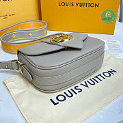 Louis Vuitton Pont 9 Soft PM Grained Calfskin Leather Gris 21 x 15 x 6.5 cm - 5