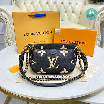 Louis Vuitton Multi Pochette Accessoires Crossbody Bag In Black 25 x 14.5 x 4.5 cm