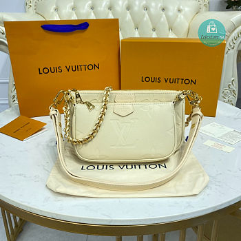 Louis Vuitton Multi Pochette Accessoires in Cream 25x14.5x4.5 cm