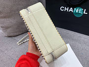 Chanel Vanity Case In Cream Grained Caldskin Leather 21cm - 4