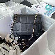 Chanel 23C Shoulder Bag White 19x16x7.5cm - 4