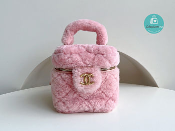 Chanel Small Vanity Case Shearling Pink 21x17x17cm