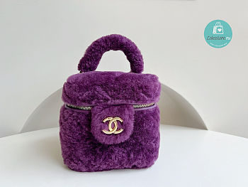 Chanel Small Vanity Case Shearling Purple 21x17x17cm