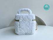 Chanel Small Vanity Case Shearling White 21x17x17cm - 4