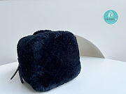 Chanel Small Vanity Case Shearling Black 21x17x17cm - 4