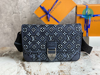 Louis Vuitton Archy Messenger MM 35 x 24 x 8 cm