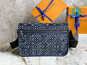 Louis Vuitton Archy Messenger MM 35 x 24 x 8 cm - 4