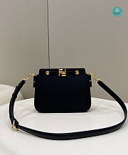 Fendi Touch Black leather bag 26.5x10x19cm - 4