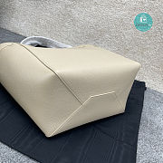 Celine Cabas Phantom in soft grained calfskin 27 X 31 X 17cm - 5