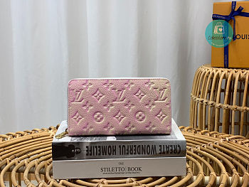 Louis Vuitton Summer Stardust Zippy Wallet Pink 19.5 x 10.5 x 2.5 cm