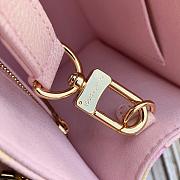 Louis Vuiiton OnTheGo PM Monogram Empreinte leather Light Pink 25 x 19 x 11.5 cm   - 2