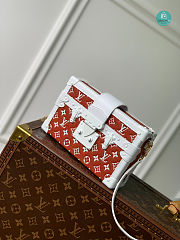 Louis Vuitton Petite Malle Monogram embossed Lambskin 20x12.5x6cm - 4