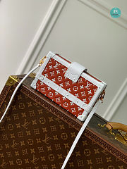 Louis Vuitton Petite Malle Monogram embossed Lambskin 20x12.5x6cm - 6
