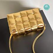 Bottega Veneta Women's Metallic Padded Cassette Gold Bag 26cmx18cmx8cm - 4