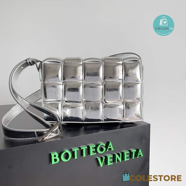 Bottega Veneta Women's Metallic Padded Cassette Sliver Bag 26cmx18cmx8cm - 1