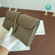 Hermes Pochette Jige Elan 29 Swift Clutch Taupe  - 5