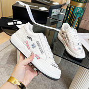 Chanel 22 Sneaker In White - 4