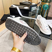 Chanel 22 Sneaker In White - 3