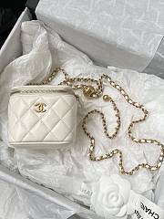 Chanel Classic White Box With Chain 8.5x11x7cm  - 1