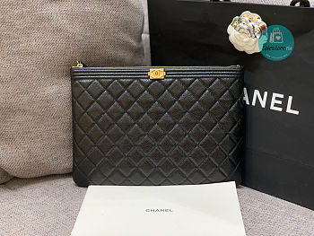 Chanel Classic Clutch In Carviar 28 x 20 x 2 cm