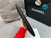 Chanel Classic Clutch In Carviar 28 x 20 x 2 cm - 2