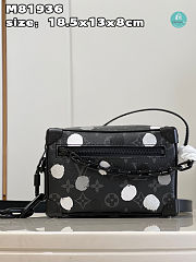 Louis Vuitton x Yayoi Kusama Mini Soft Trunk Monogram Eclipse Black/Silver 18.5x13x8cm - 1