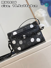 Louis Vuitton x Yayoi Kusama Mini Soft Trunk Monogram Eclipse Black/Silver 18.5x13x8cm - 4