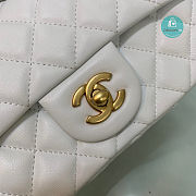 Chanel Classic Flap Pearl Crush Rectangle White Lambskin 20x13x7 cm - 5