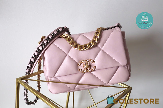 Chanel 19 Flap Bag In Pink 16x26x9cm - 1