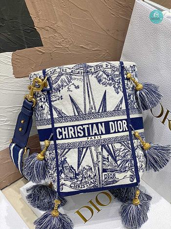 Dior D-BUBBLE BUCKET BAG Blue Multicolor Rêve d'Infini Embroidery 16x25x16cm