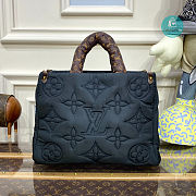 Louis Vuitton Econyl Onthego MM Pillow Black Bag Puffer Giant Flower Monogram 34x26x13cm - 4