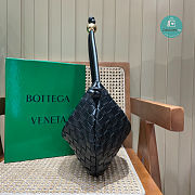 BOTTEGA VENETA Medium Turn Pouch in Intrecciato Leather Black 40x1x24cm - 2