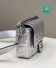 Fendi Silver Metallic Nappa Embossed Baguette Large Argento/Palladio 27x5x15cm - 2