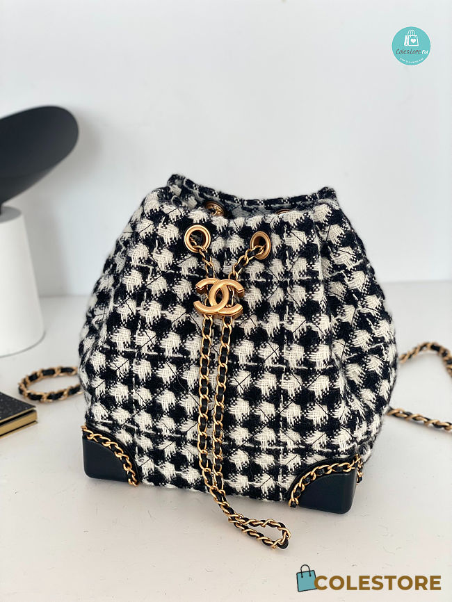 Chanel Houndstooth Tweed Backpack 19x13x9cm - 1