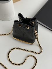 Chanel 22S Bucket Small With Chain Black Lambskin 14x11x8cm - 3