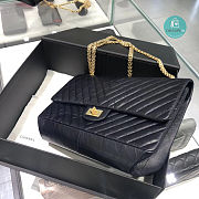 Chanel Reissue 2.55 Flap Bag Chevron Aged Calfskin 227 Black 28cm  - 6